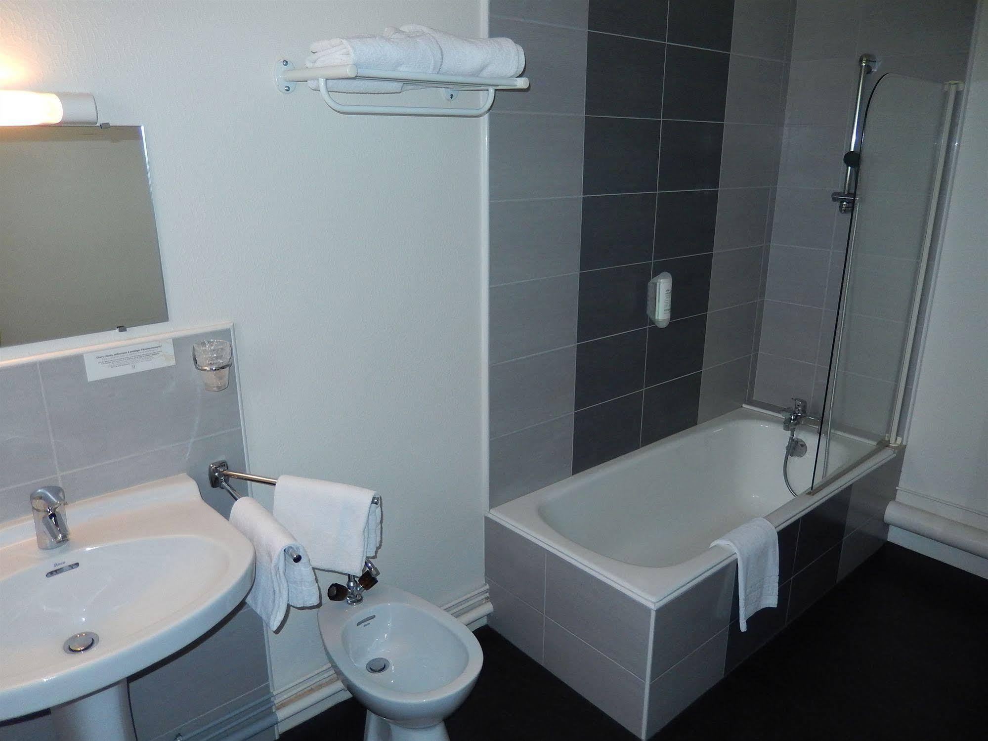 Logis Hotel Lodge La Valette Cesson-Sévigné 외부 사진